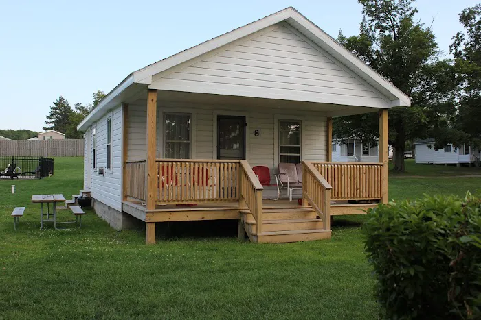 Sunset RV & Cabins Picture 7