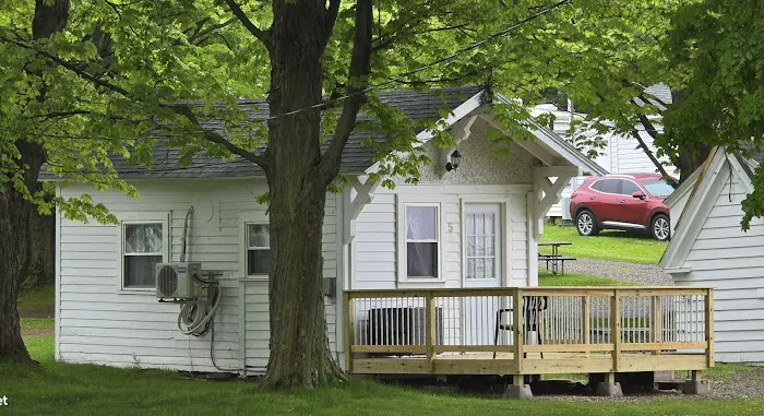 Sunset RV & Cabins Picture 4
