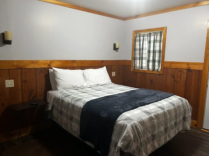 Sunset RV & Cabins Picture 6