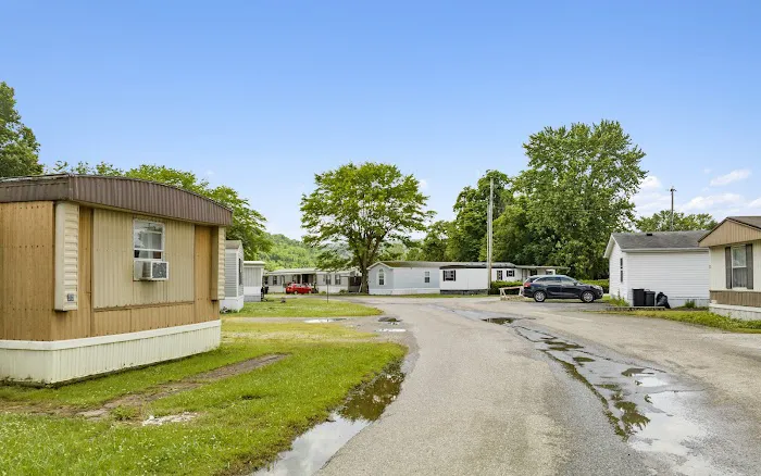 Moundsville Mobile Home Park Picture 5