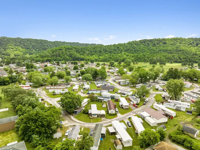 Moundsville Mobile Home Park Picture 8