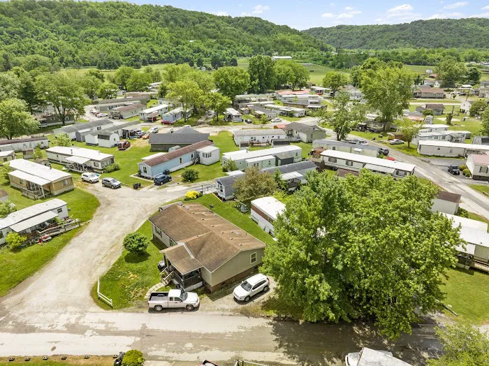 Moundsville Mobile Home Park Picture 4