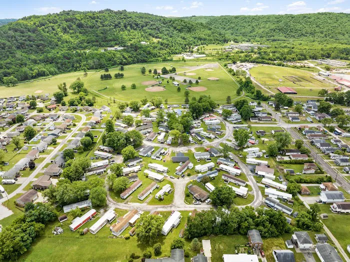 Moundsville Mobile Home Park Picture 10