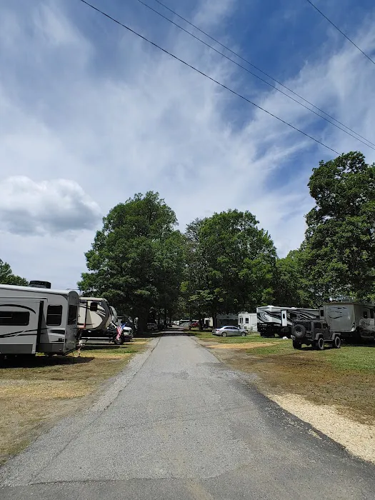 Aqualand Marina and Campground Picture 4