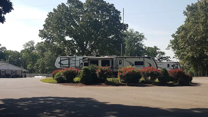 Take It Easy Campground Picture 3