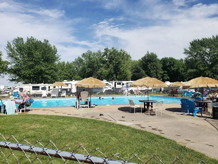 Gotta Getaway RV Park Picture 8