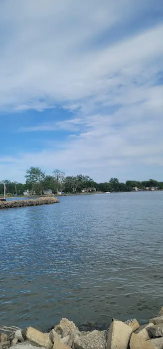 Plymouth Shore On The Bay Picture 10