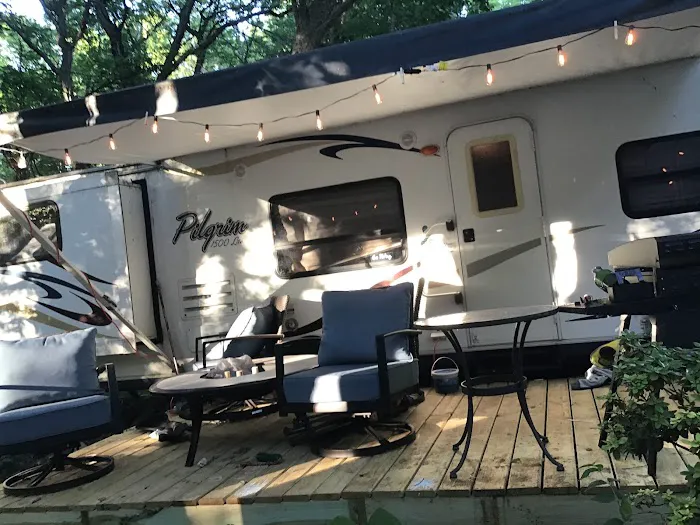 Shade Tree Country RV Park Picture 5