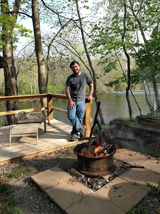 Lazy Dayz Riverfront Campground Picture 3