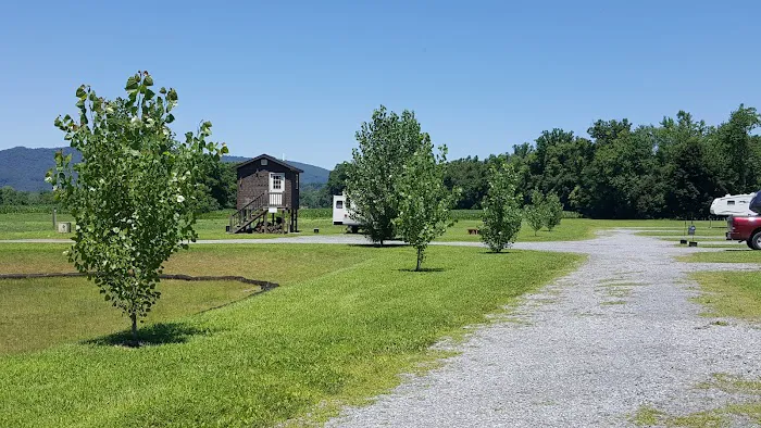 River Front Family Campground Picture 7