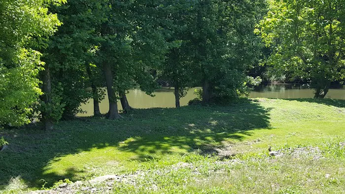 River Front Family Campground Picture 2