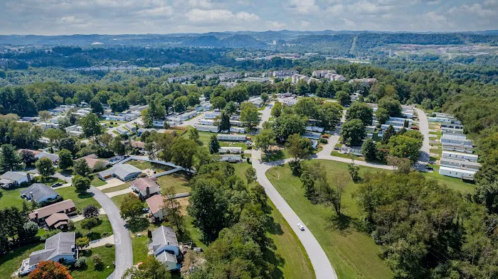 Independence Hill Pointe Mobile Home Park Picture 2