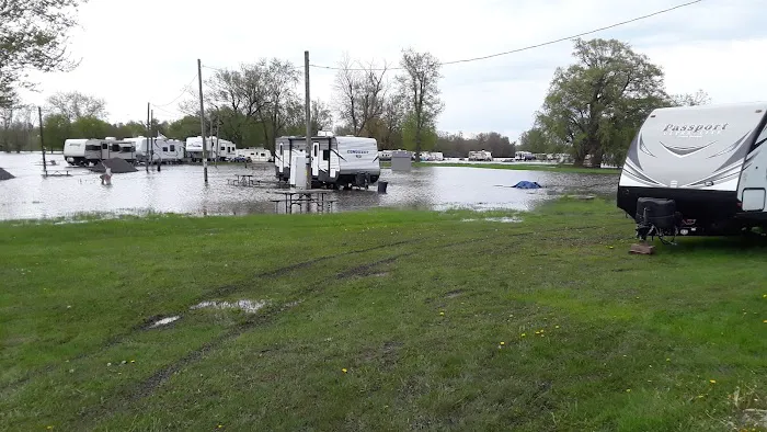 River Forest Park Campground Picture 3