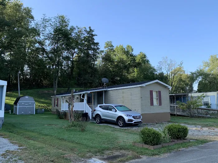 Huggins Mobile Home Park Picture 7
