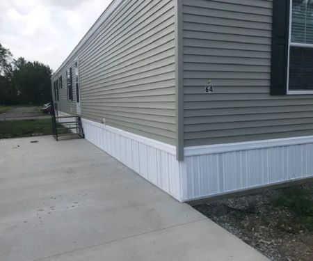 Pinecrest Mobile Home Community