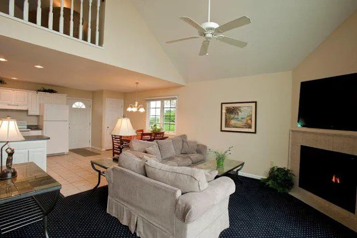 The Resort at Erie Landing Picture 5