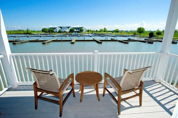 The Resort at Erie Landing Picture 3