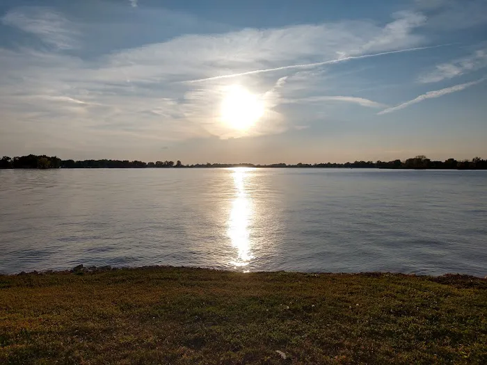 Portage Cove Park And Marina Condominium Picture 8