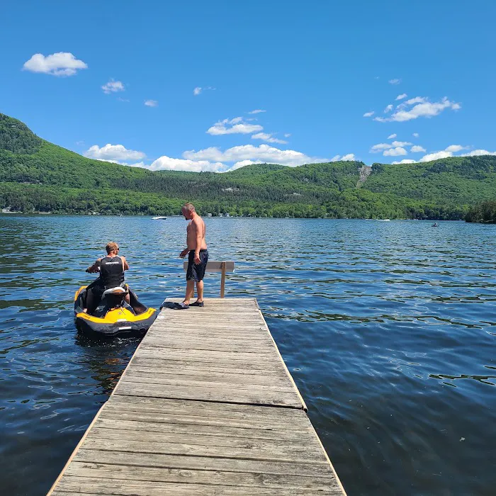 Waterhouses: Lodging, Campground & Marina Picture 2