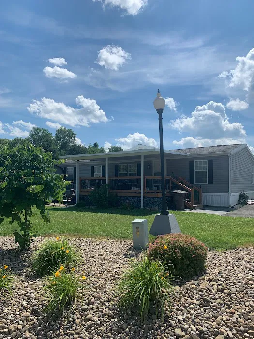 Bluegrass Village Pointe Mobile Home Park Picture 1