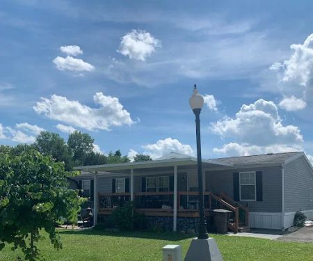 Bluegrass Village Pointe Mobile Home Park