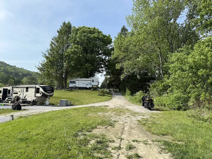 Meadowcrest Campground Picture 9