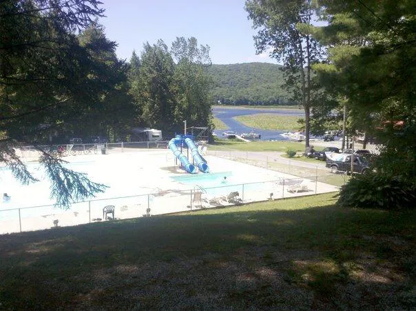 Lake Bomoseen KOA Holiday Picture 5