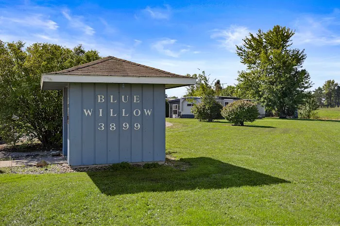 Blue Willow Mobile Home Park Picture 4
