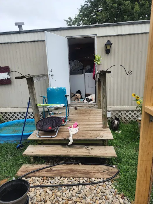 Rainbow Mobile Home Park Picture 7