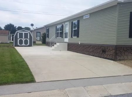 Clinton Mobile Home Resort