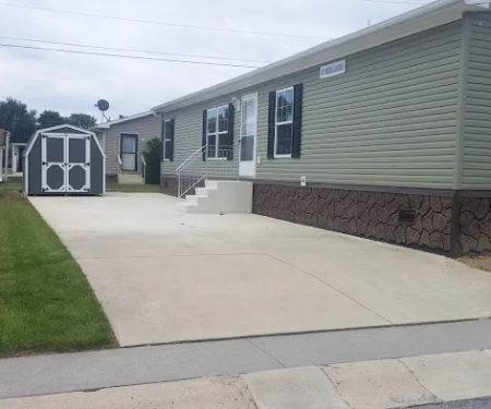 Clinton Mobile Home Resort