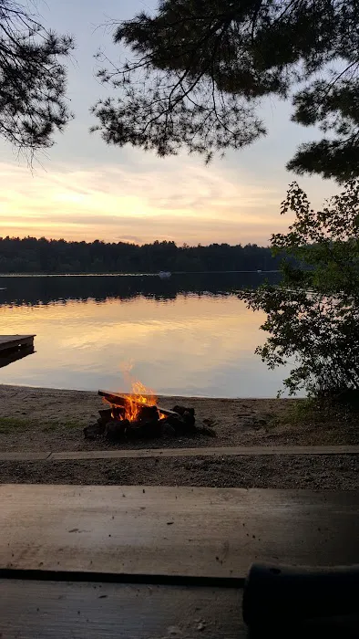 Ayers Lake Farm Campground & Cottages Picture 8