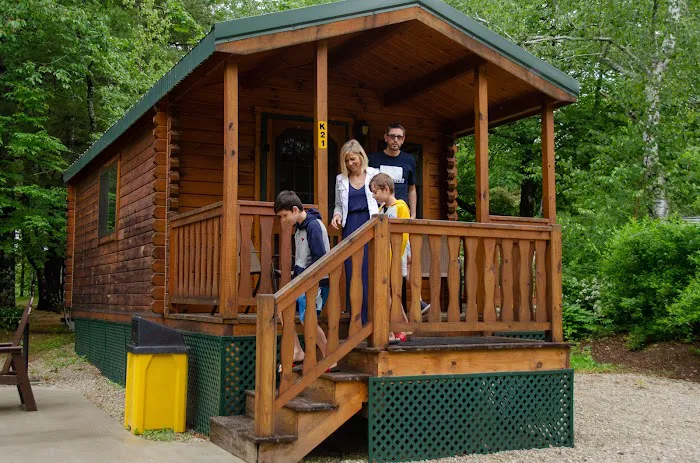 Strafford / Lake Winnipesaukee South KOA Holiday Picture 3