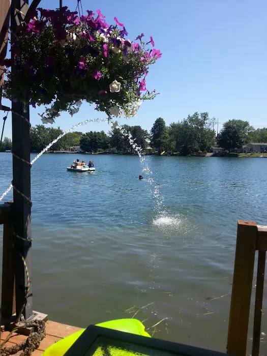 WoodLake Mobile Home Park Picture 5