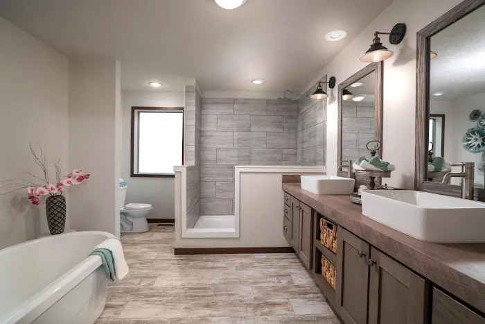 Woodcreek Village Manufactured Housing Community Picture 3