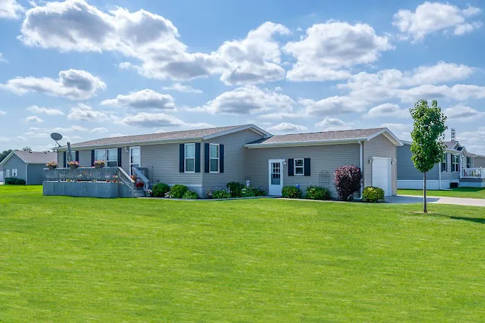 Woodcreek Village Manufactured Housing Community Picture 1
