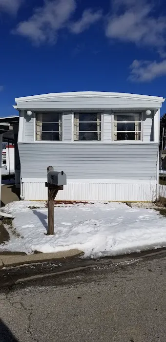 Walnut Hills/Deluxe Mobile Home Park Picture 1