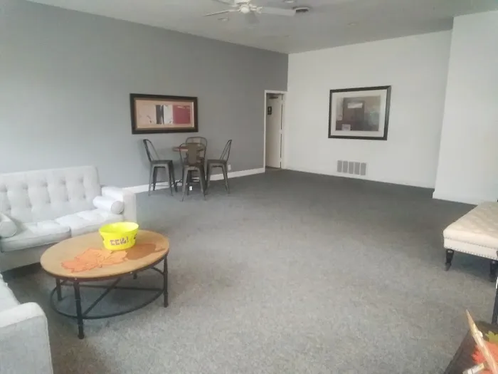 Cypress Point Mobile Home Park Picture 10