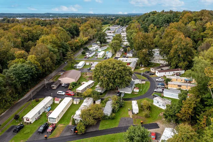 Amber Mobile Home Community Picture 3
