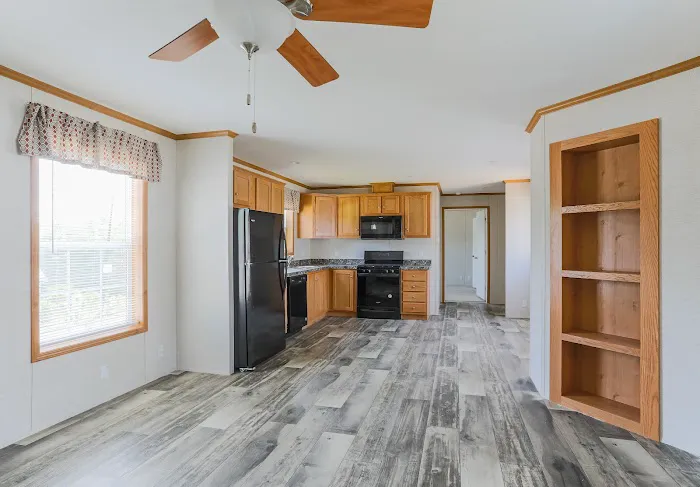 Hidden Creek Manufactured Home Community Picture 8