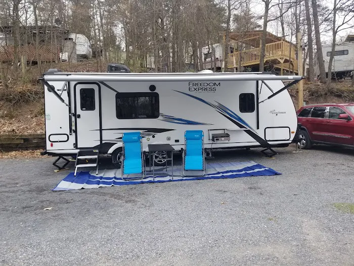 Happy Trails Campground Picture 7