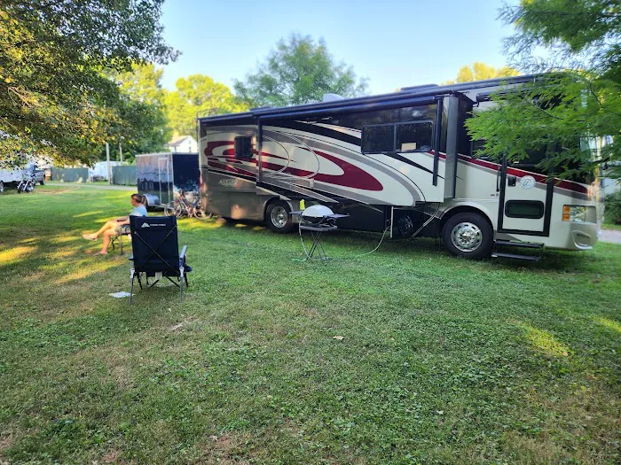 Marietta RV park Picture 6