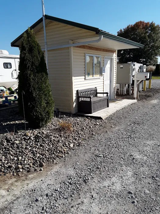 Starlite RV Park Picture 4