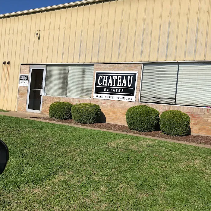 Chateau Estates Mobile Home Park Picture 7