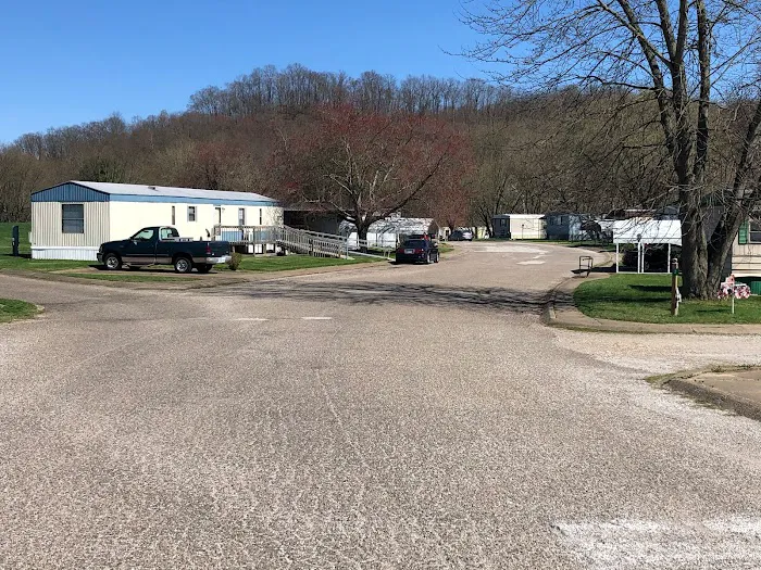 Chateau Estates Mobile Home Park Picture 6
