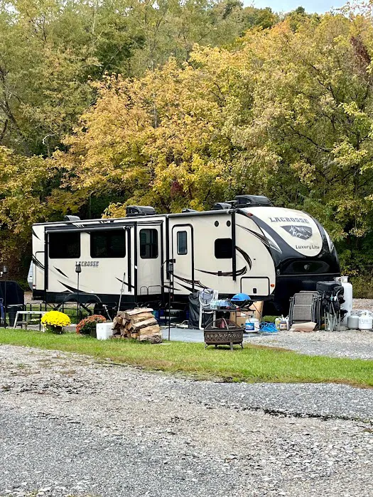 Sunny Glen Farms LLC RV Park Picture 5