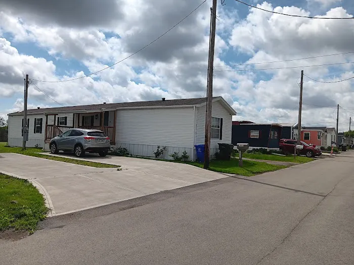 17th Ave Mobile Home Park Picture 1