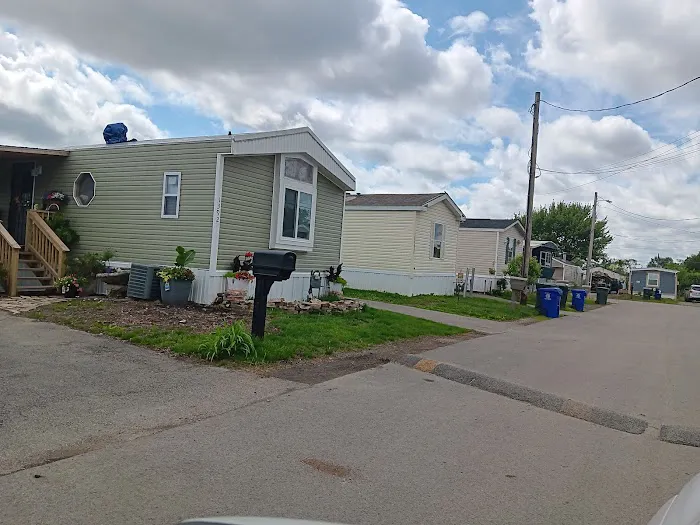 17th Ave Mobile Home Park Picture 4