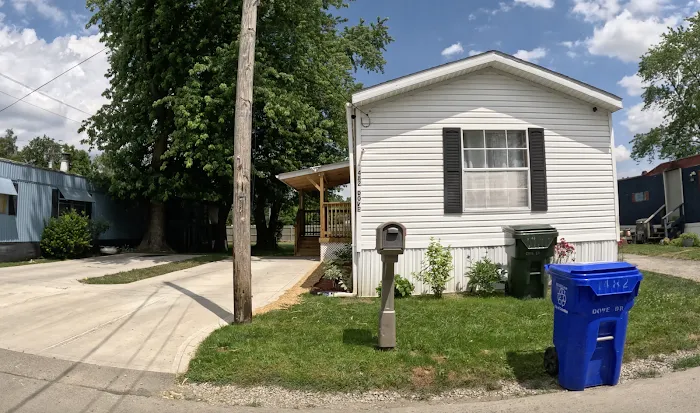 17th Ave Mobile Home Park Picture 8