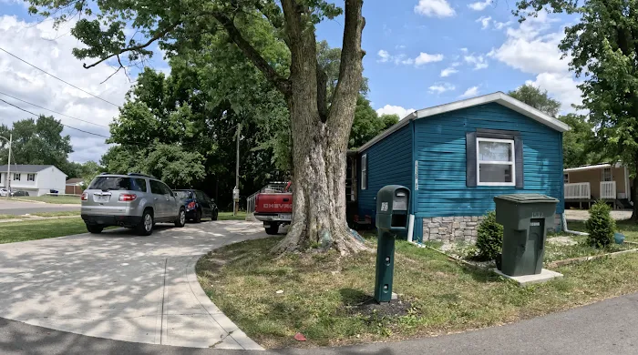 17th Ave Mobile Home Park Picture 10